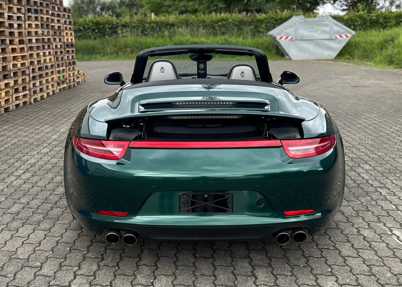 Porsche 911